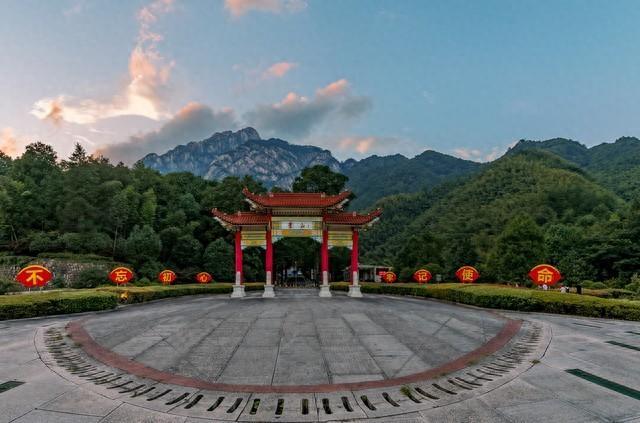 全国十大5A级景区排名,地理位置,启用时间,客人流量,营业收入
