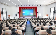 昨天，弥勒一中学子追到了“科学之星”！