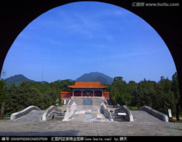 比秦始皇陵大3倍,世界最大帝陵藏在陕西山里,建了整整107年