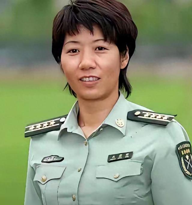 和平年代拿5次一等功有多难?她一个训练场上的兵,做到了