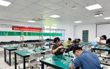 从世赛到车间：技能青年为先进制造业撑脚