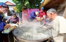 135.2米，一根到底：密云非遗漏粉创下“最长红薯粉”吉尼斯世界纪录