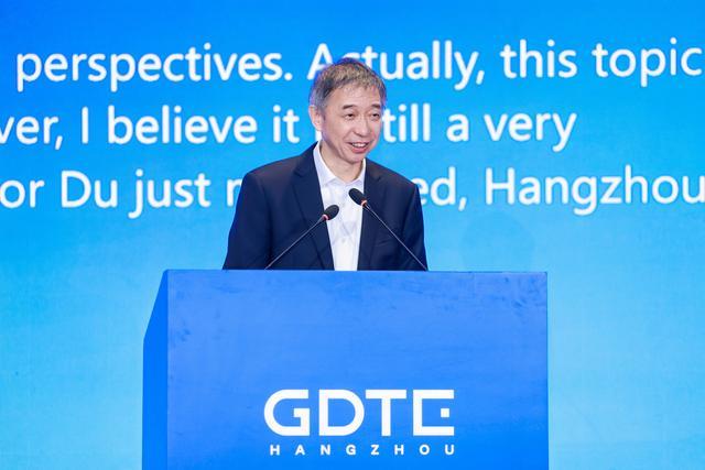 王坚:下一个十年,杭州技术创新的锚点是科学数据