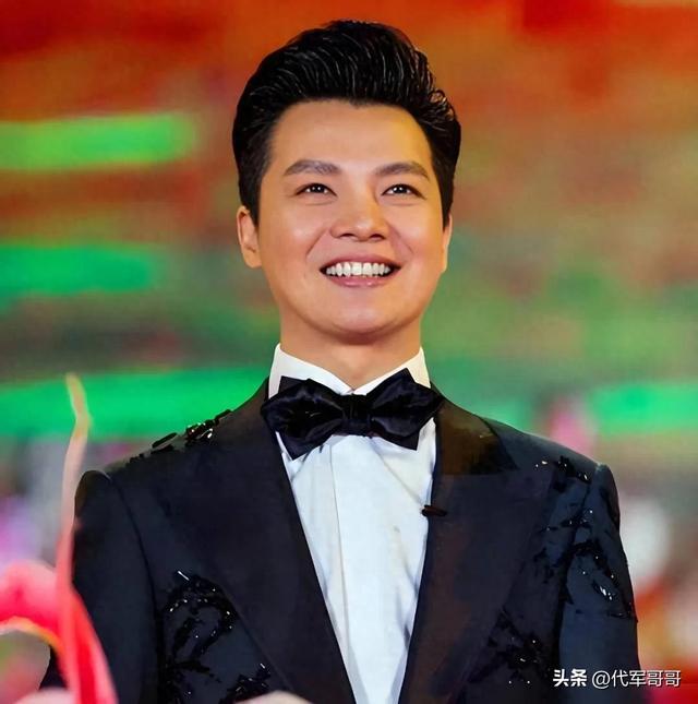 50岁任鲁豫近况曝光!娶富家千金生两个儿子,如今成人生赢家