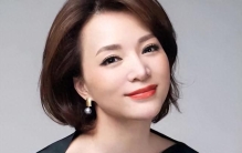 董卿复出失败！节目单已打印，却强行被取消，网友：太心酸受不了