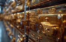 全球所有黄金仅堆1.5米高，人人抢金的底层逻辑彻底曝光