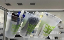 当代年轻人的“工位整理”：不为上班多花一分钱，变废为宝更实用