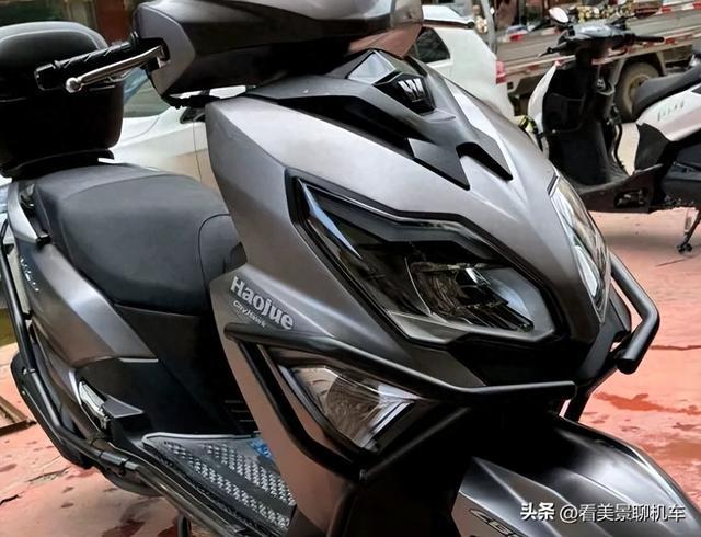 豪爵125踏板一大堆ADX125、AFR125、UFD125等等，哪台最具性价比