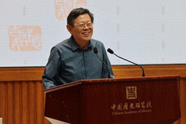 以长征精神砥砺青年成长成才