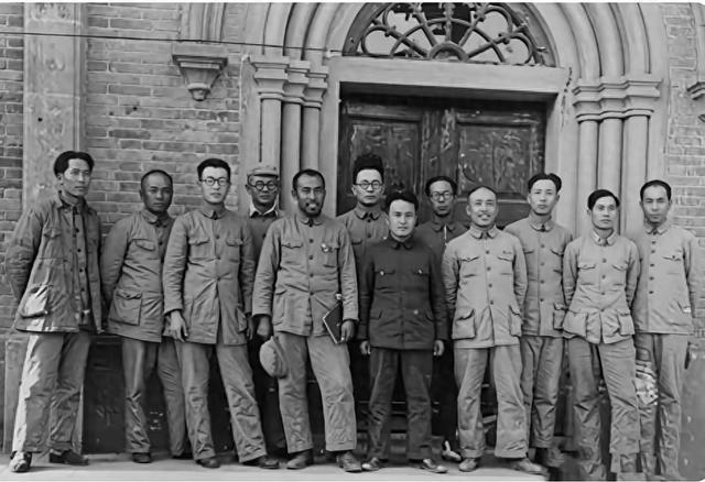 长征史诗（十九字行哲理长诗·九十行）