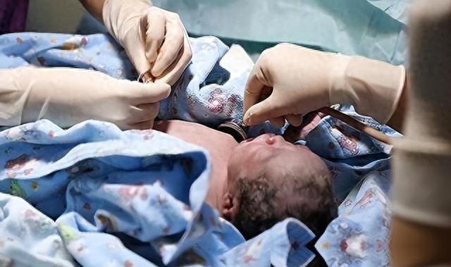 "世界人口第一"这顶帽子,2023年就被印度拿走了