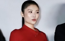 从“乳神”到当红女星，王晶花3年没捧红她，竟然被沈腾意外捧火