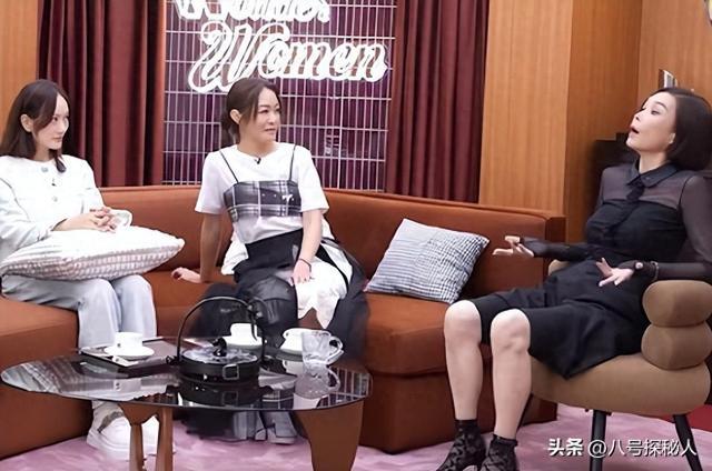 陪玩陪睡仅皮毛!继手伸裤子后,32岁女星再曝猛料,有人吓到道歉