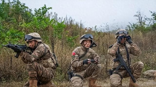 美媒惊呼中国太可怕!俄乌打了四年多,中国四个月就看懂了战法!