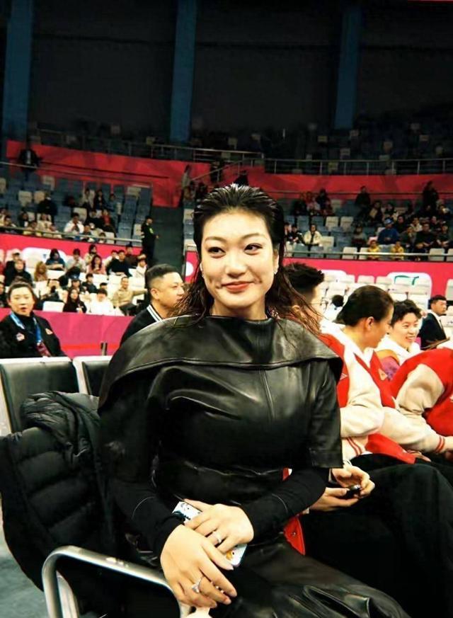 31岁李梦现状:屡次落选没比赛,早已资产破亿,各地游历太潇洒