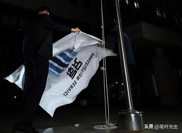 韩国总统40年全落难, 李在明硬拆检察厅, 真能打破魔咒?