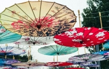 雨伞不可家中随便撑开，民俗老规矩，十人九不知的民间传统礼俗