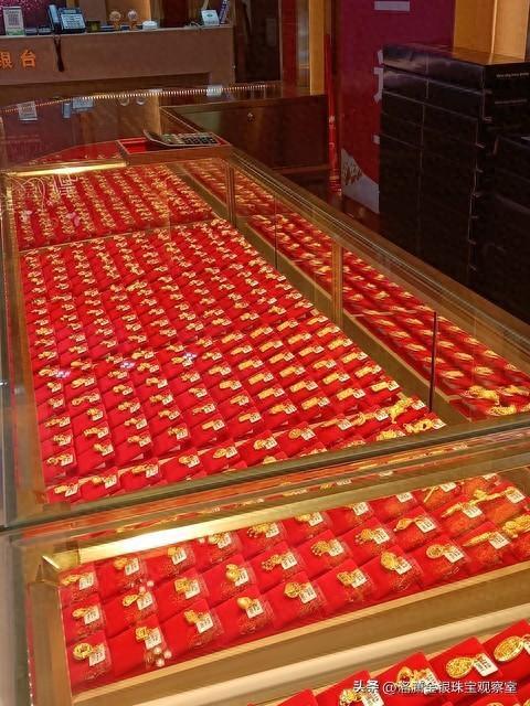 黄金饰品8大段位排行榜:工费最贵的那一档,恰恰最不保值